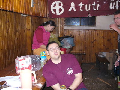 Fefe, a háttérben Luca